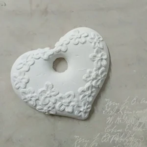 Molde em silicone -coração com furo