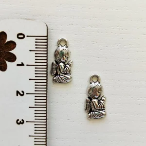 Pendente anjo menino a rezar 12 mm