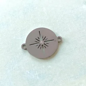Entremeio em aço inoxidável prateado – rosa dos ventos 18 mm